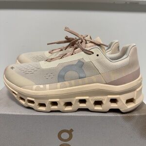 On Cloudmonster in Moon | Fawn